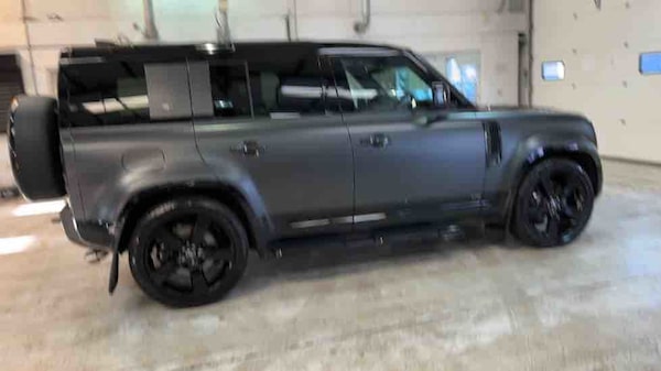 Used Land Rover Defender 110 2022 for sale - 75803177: Photo 86