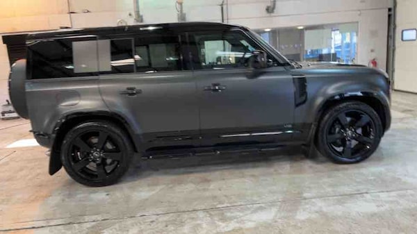 Used Land Rover Defender 110 2022 for sale - 75803177: Photo 97
