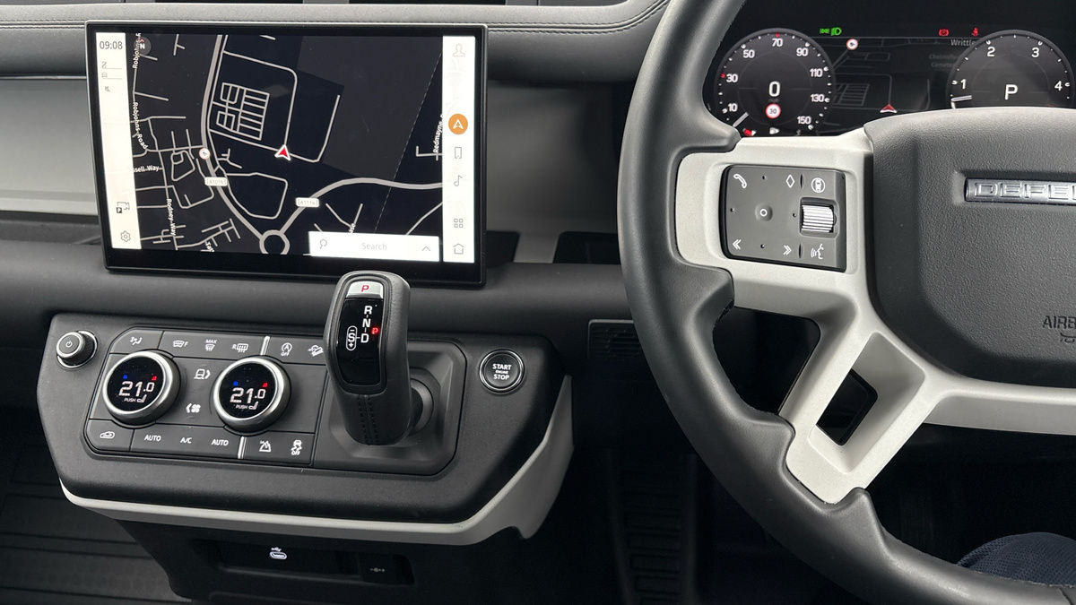 Used Land Rover Defender 90 2024 for sale - 76334504: Photo 13