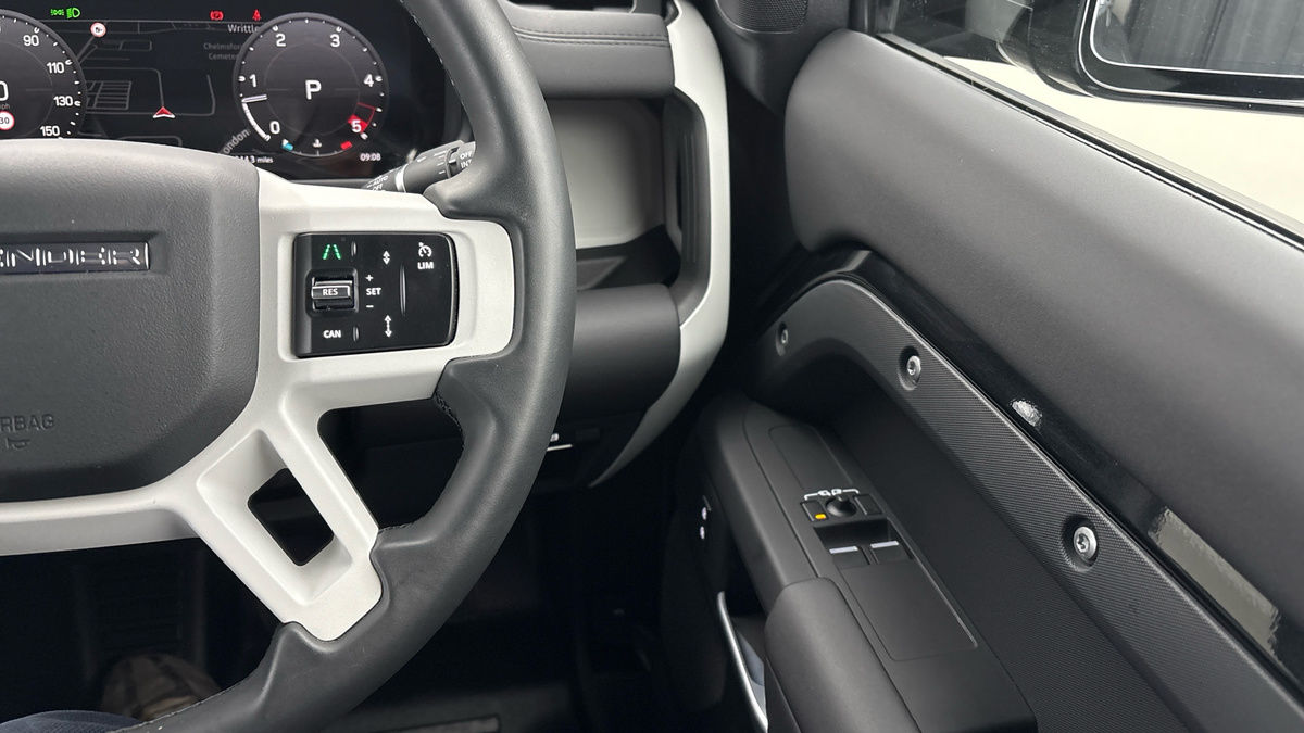 Used Land Rover Defender 90 2024 for sale - 76334504: Photo 14