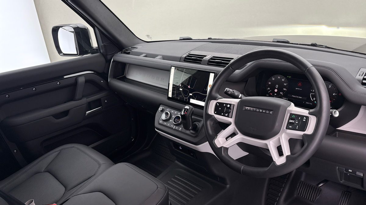 Used Land Rover Defender 90 2024 for sale - 76334504: Photo 5