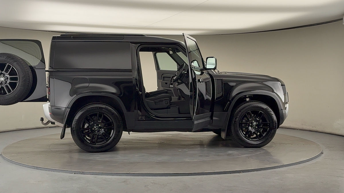 Used Land Rover Defender 90 2024 for sale - 76334504: Photo 56