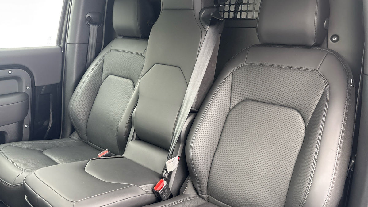 Used Land Rover Defender 90 2024 for sale - 76334504: Photo 7