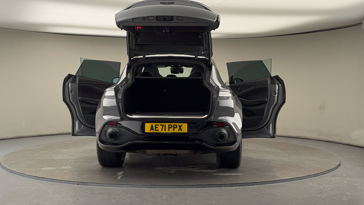 Used Aston Martin DBX 2021 for sale - 76924152: Photo 64