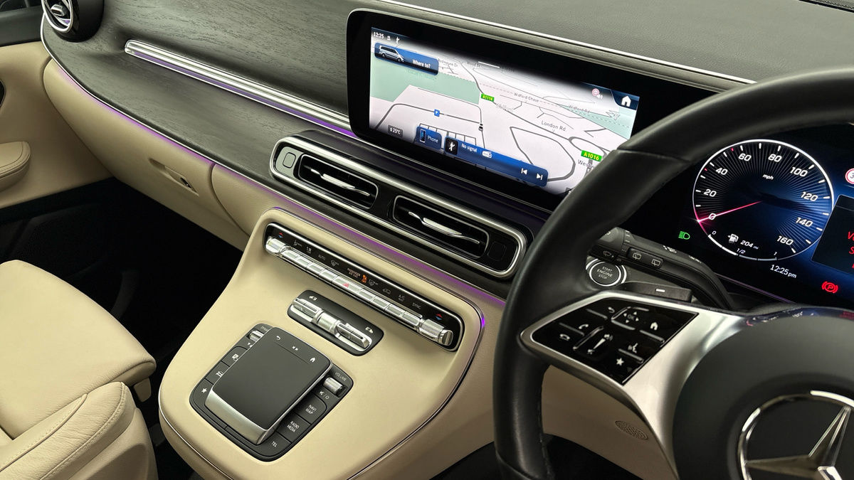 Used Mercedes-Benz V-Class 2024 for sale - 78213275: Photo 18