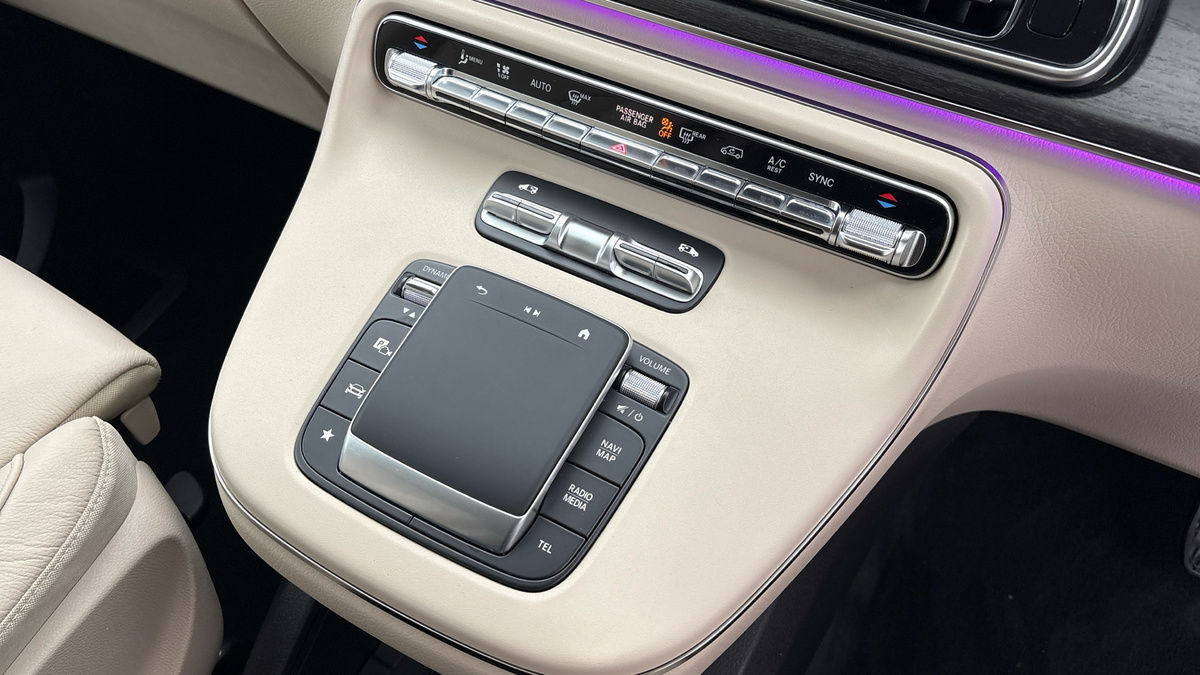 Used Mercedes-Benz V-Class 2024 for sale - 78213275: Photo 25