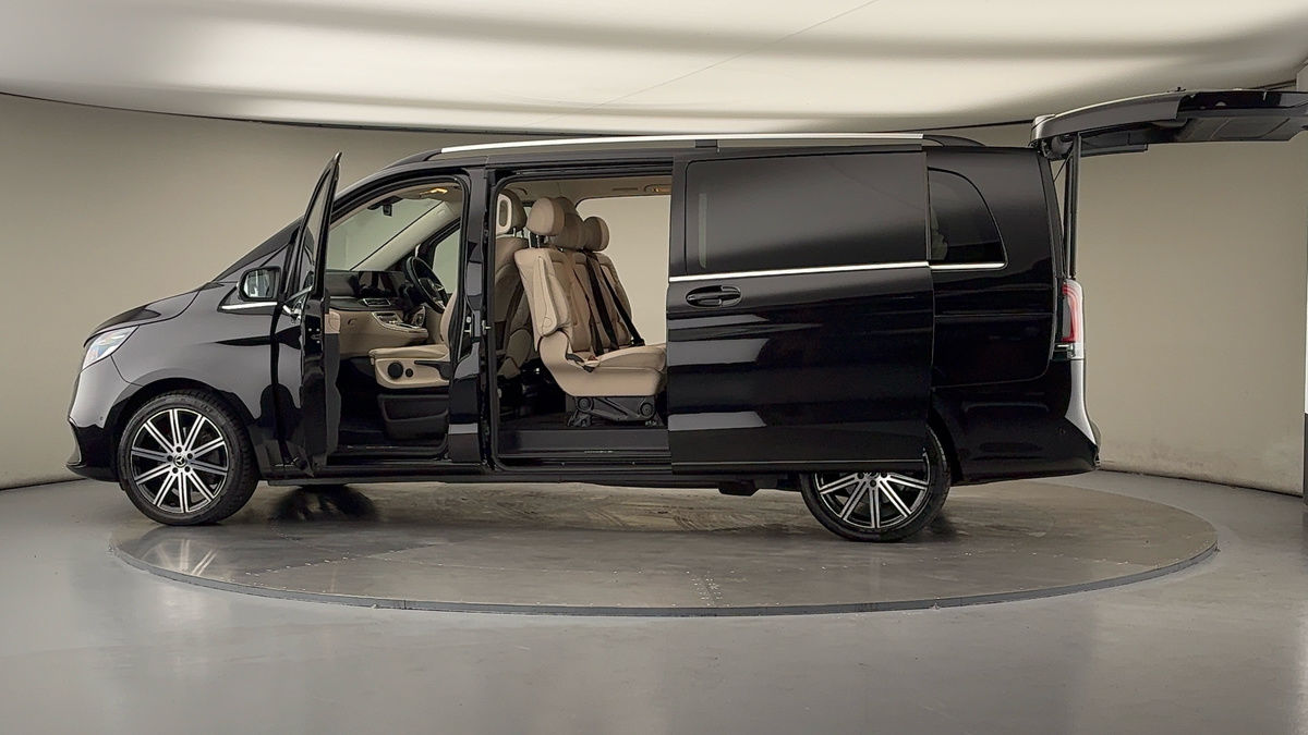 Used Mercedes-Benz V-Class 2024 for sale - 78213275: Photo 48