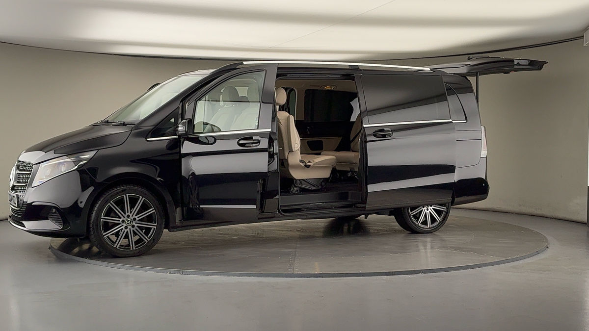 Used Mercedes-Benz V-Class 2024 for sale - 78213275: Photo 50