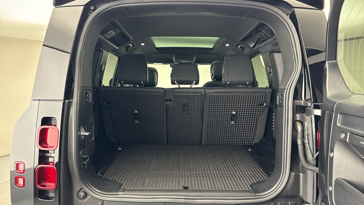 Used Land Rover Defender 2023 for sale - 78018086: Photo 11