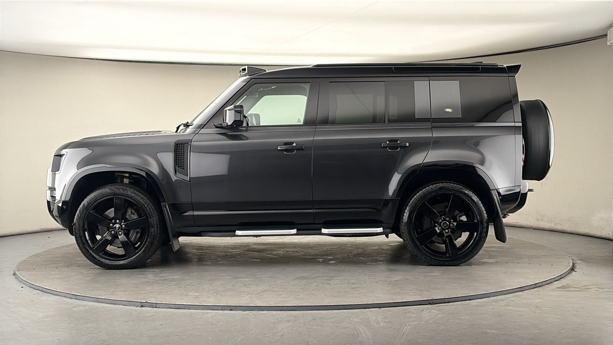 Used Land Rover Defender 2023 for sale - 78018086: Photo 15