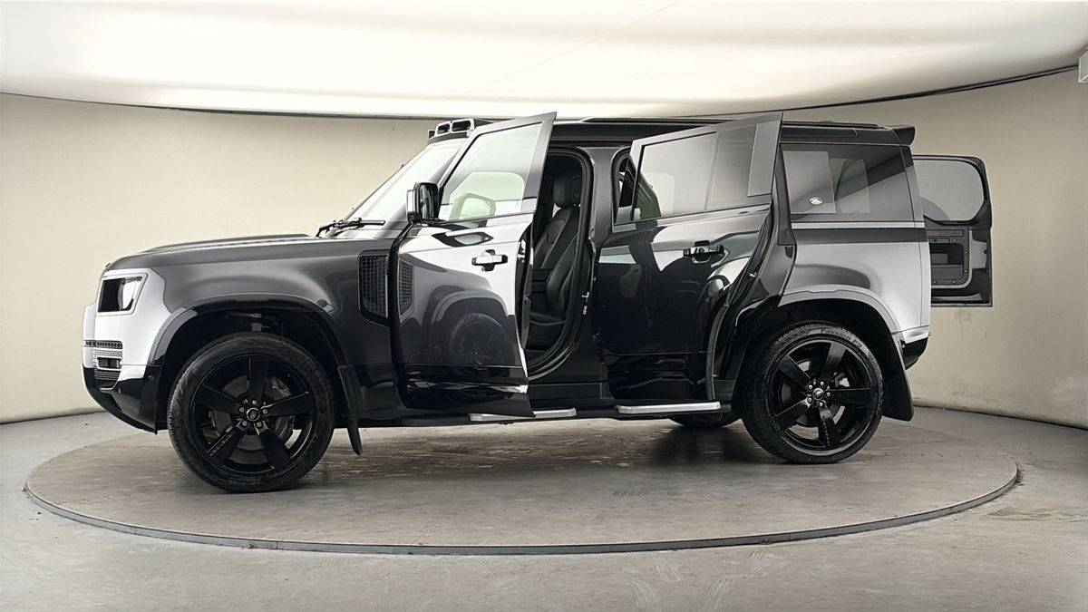 Used Land Rover Defender 2023 for sale - 78018086: Photo 47