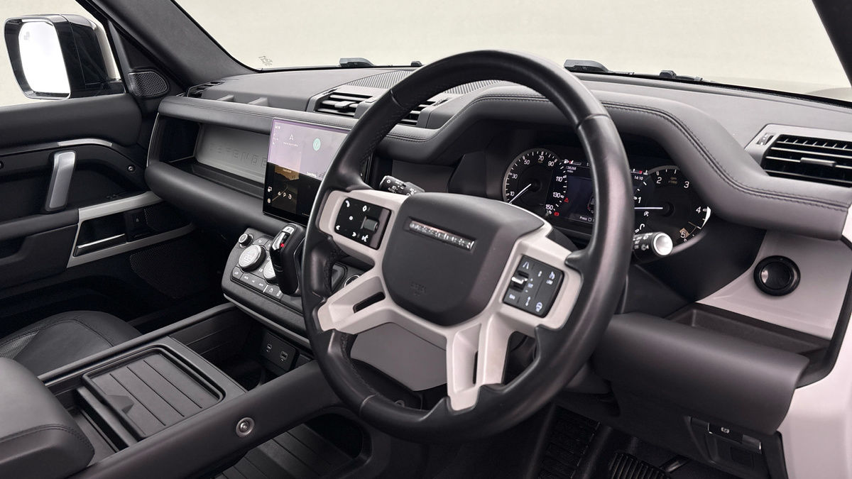 Used Land Rover Defender 2023 for sale - 78018086: Photo 5