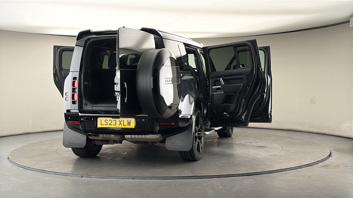 Used Land Rover Defender 2023 for sale - 78018086: Photo 59