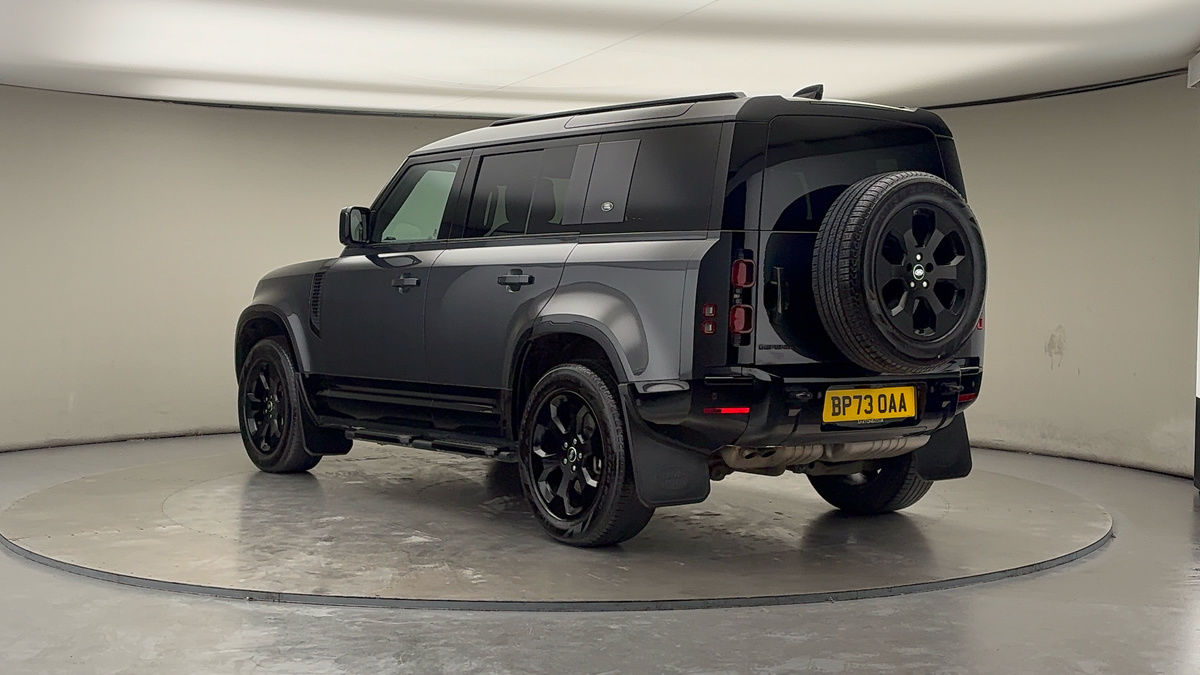 Used Land Rover Defender 110 2023 for sale - 76536417: Photo 2