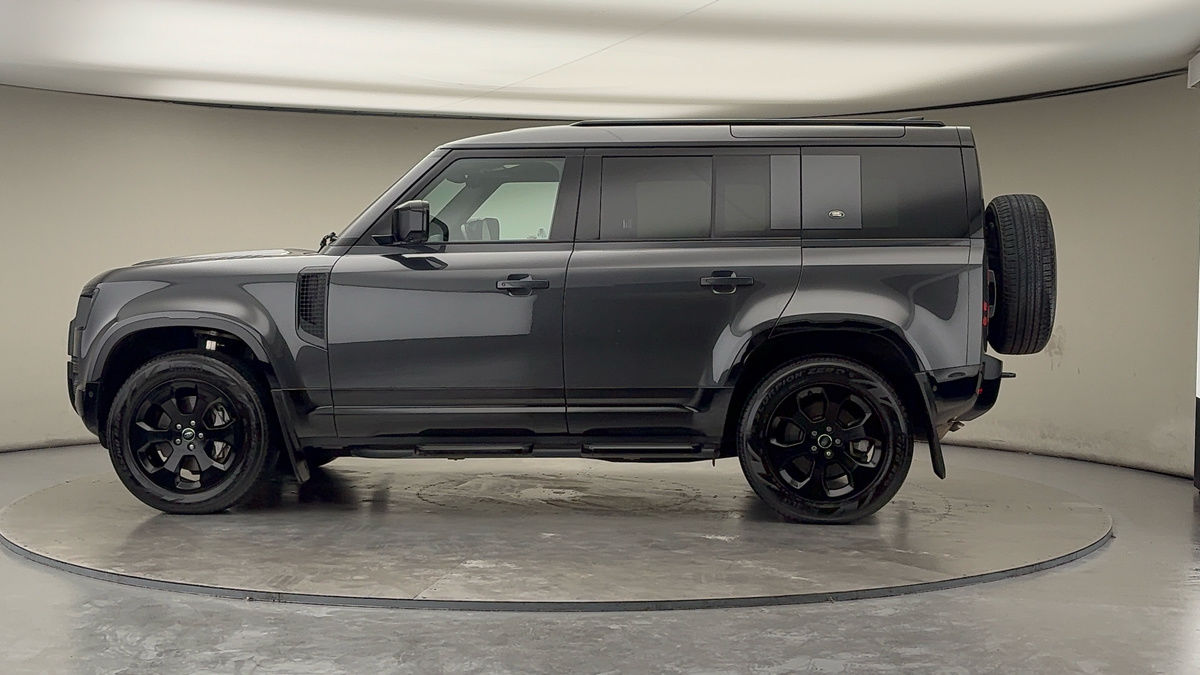 Used Land Rover Defender 110 2023 for sale - 76536417: Photo 27