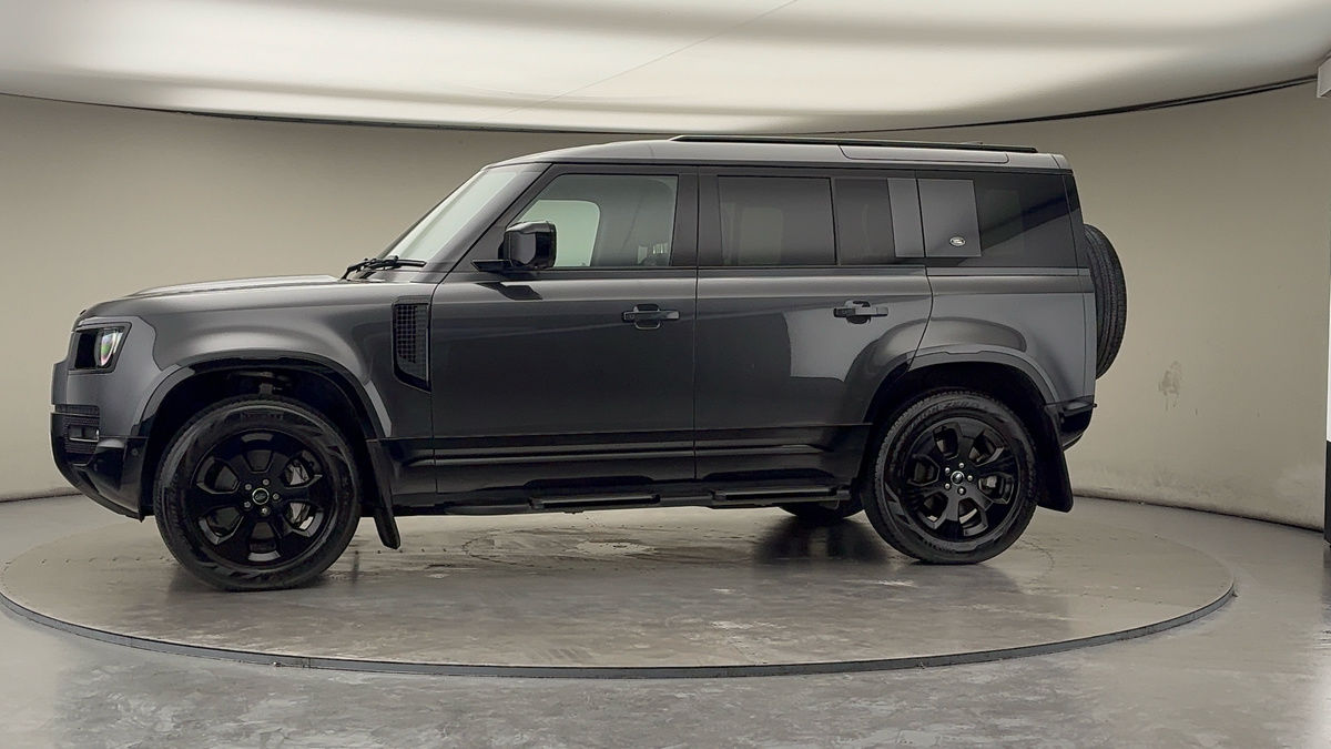 Used Land Rover Defender 110 2023 for sale - 76536417: Photo 28