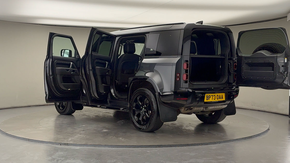 Used Land Rover Defender 110 2023 for sale - 76536417: Photo 43