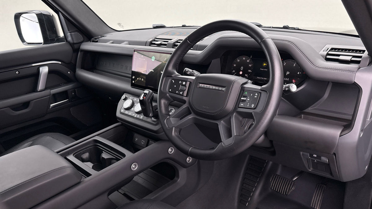 Used Land Rover Defender 110 2023 for sale - 76536417: Photo 5