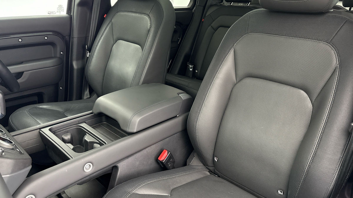 Used Land Rover Defender 110 2023 for sale - 76536417: Photo 7