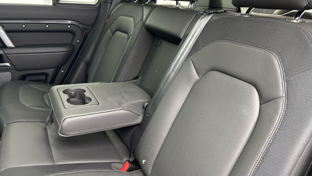 Used Land Rover Defender 110 2023 for sale - 76536417: Photo 9