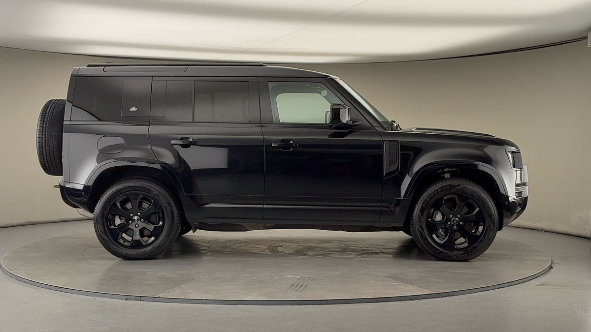 Used Land Rover Defender 110 2023 for sale - 77395063: Photo 16