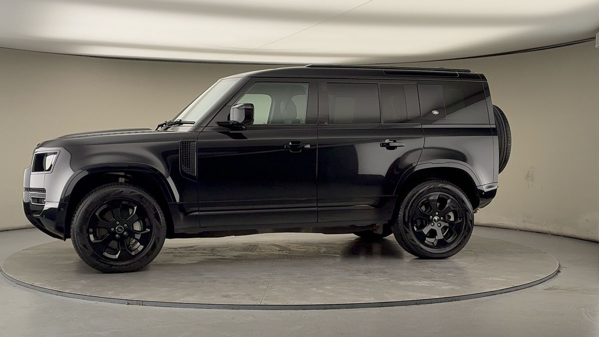 Used Land Rover Defender 110 2023 for sale - 77395063: Photo 29