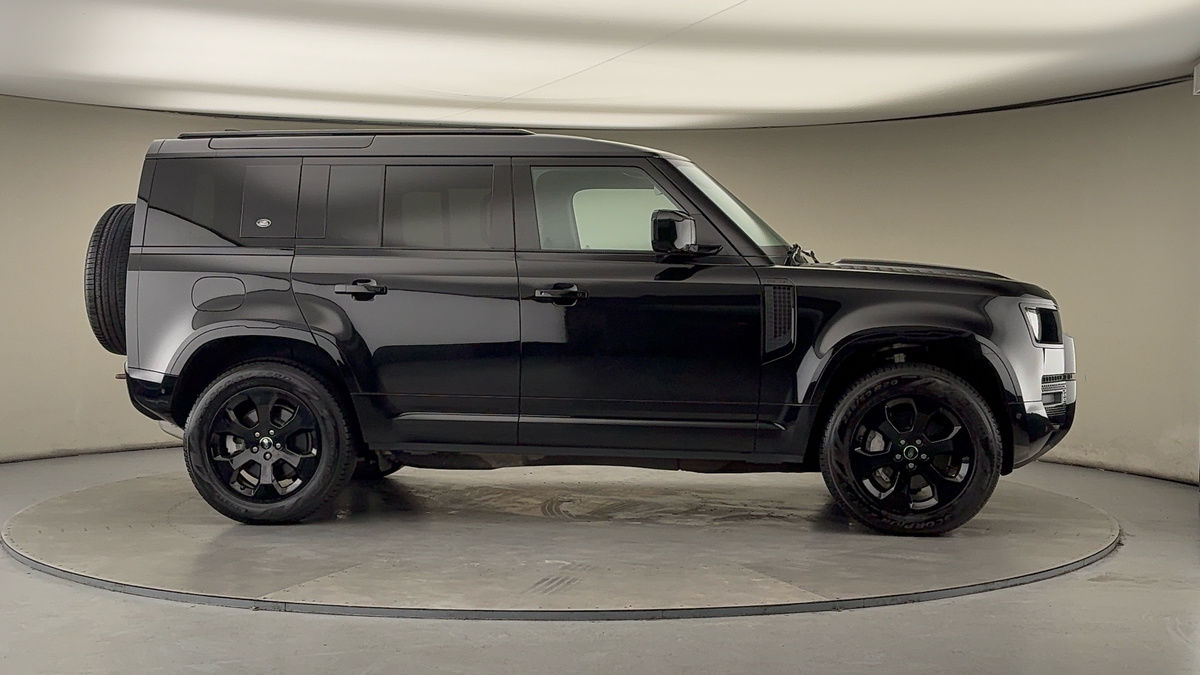 Used Land Rover Defender 110 2023 for sale - 77395063: Photo 37