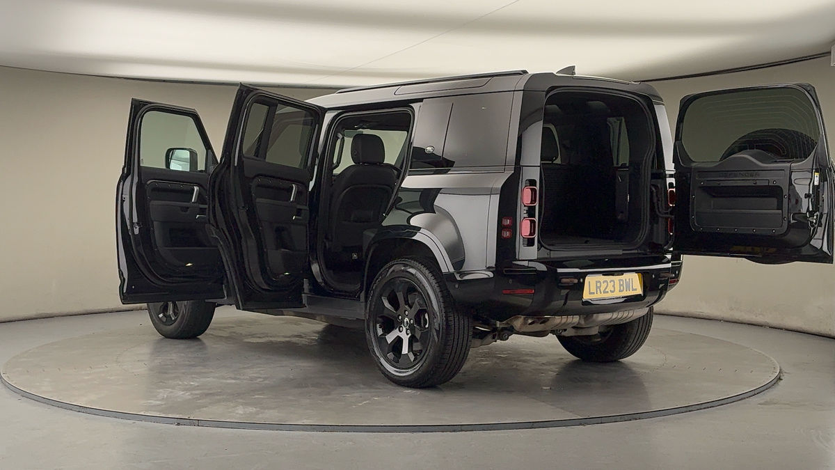 Used Land Rover Defender 110 2023 for sale - 77395063: Photo 44