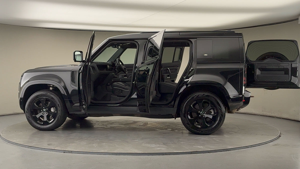Used Land Rover Defender 110 2023 for sale - 77395063: Photo 47