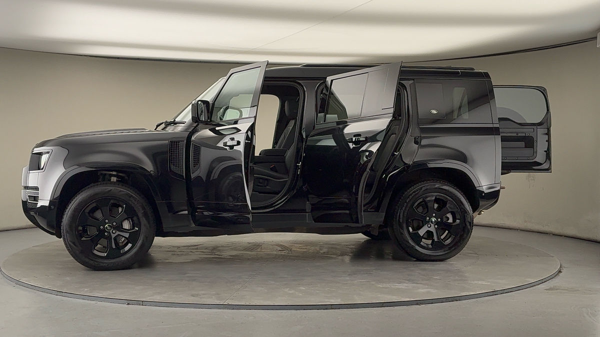 Used Land Rover Defender 110 2023 for sale - 77395063: Photo 48