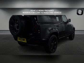 Used Land Rover Defender 2023 for sale - 77395063: Photo