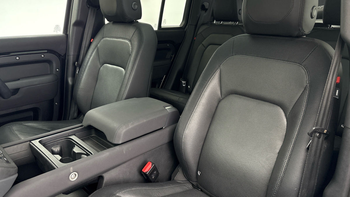 Used Land Rover Defender 110 2023 for sale - 77395063: Photo 7