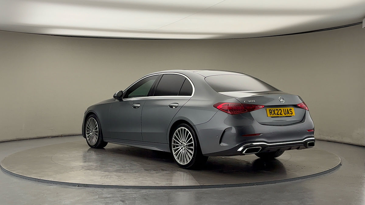 Used Mercedes-Benz C Class 2022 for sale - 75717192: Photo 2