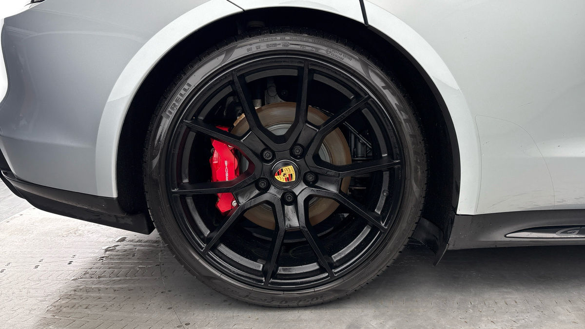 Used Porsche Taycan 2023 for sale - 77452772: Photo 10