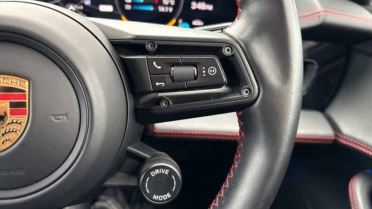 Used Porsche Taycan 2023 for sale - 77452772: Photo 14