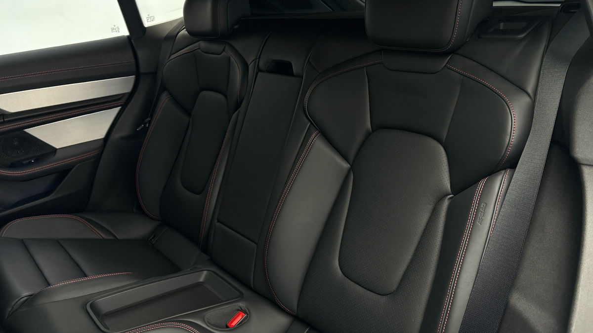 Used Porsche Taycan 2023 for sale - 77452772: Photo 8