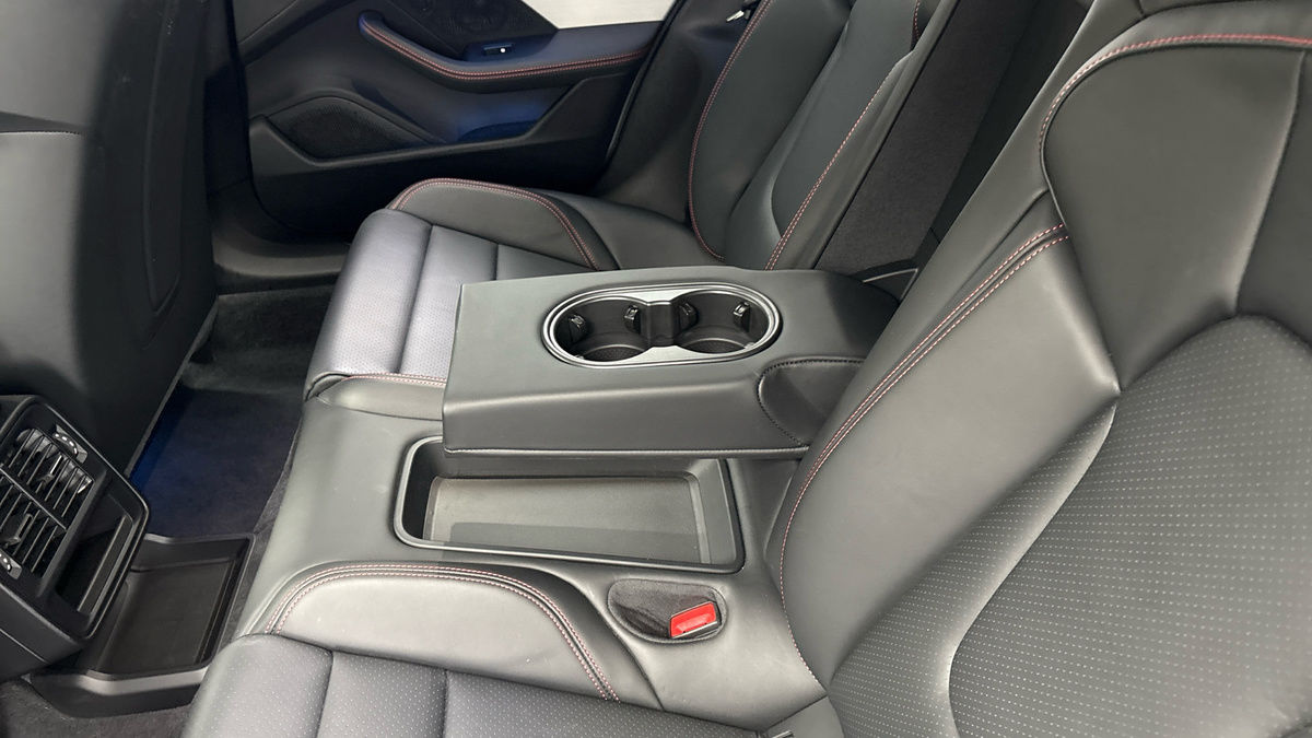 Used Porsche Taycan 2023 for sale - 77452772: Photo 9