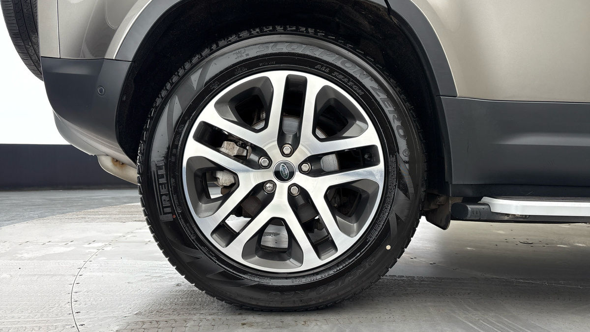 Used Land Rover Defender 110 2021 for sale - 76520960: Photo 22