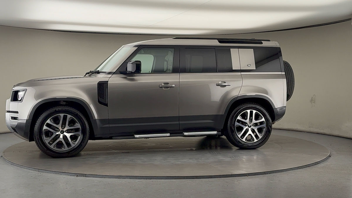 Used Land Rover Defender 110 2021 for sale - 76520960: Photo 40