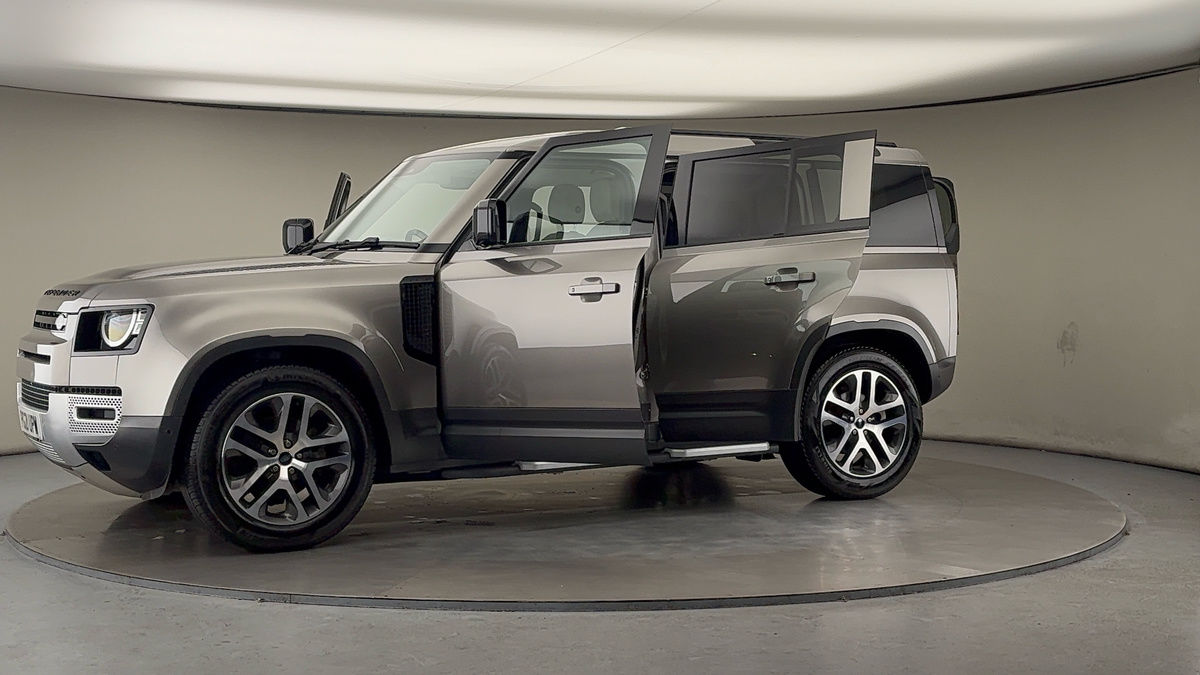 Used Land Rover Defender 110 2021 for sale - 76520960: Photo 60
