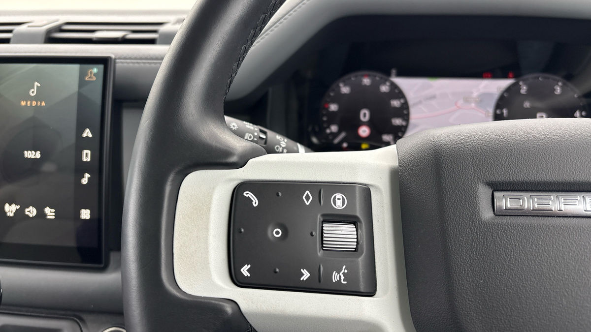 Used Land Rover Defender 90 2024 for sale - 77609658: Photo 13