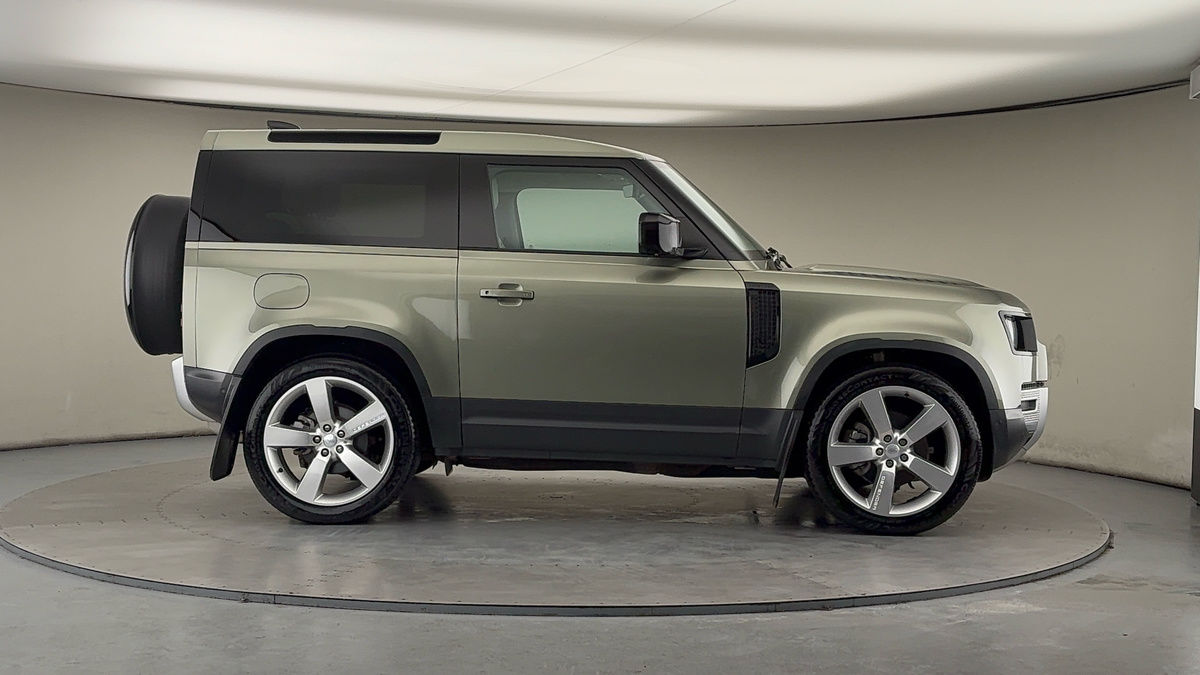 Used Land Rover Defender 90 2024 for sale - 77609658: Photo 16