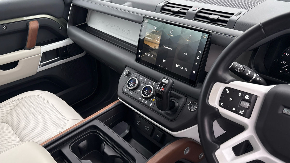 Used Land Rover Defender 90 2024 for sale - 77609658: Photo 18