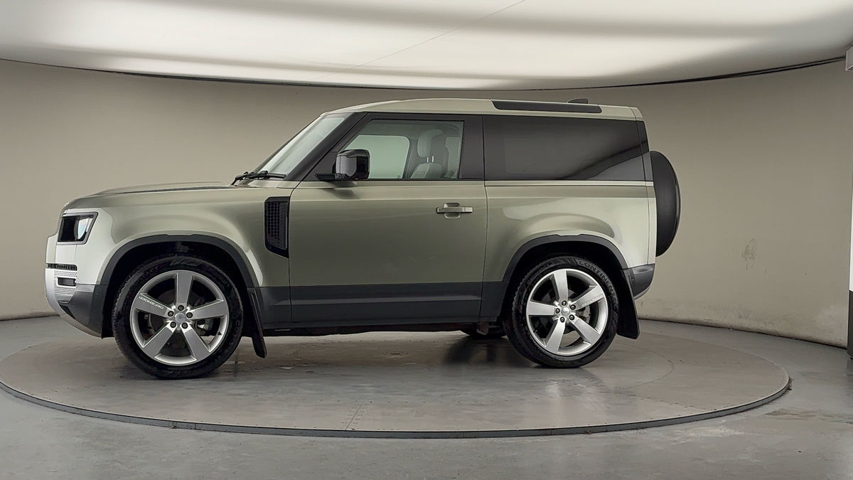 Used Land Rover Defender 90 2024 for sale - 77609658: Photo 28