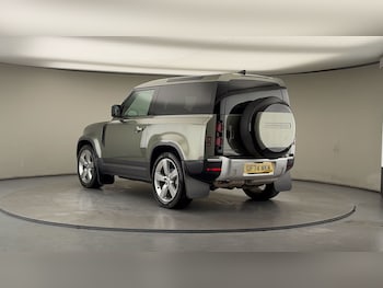 Used Land Rover Defender 2024 for sale - 77609658: Photo