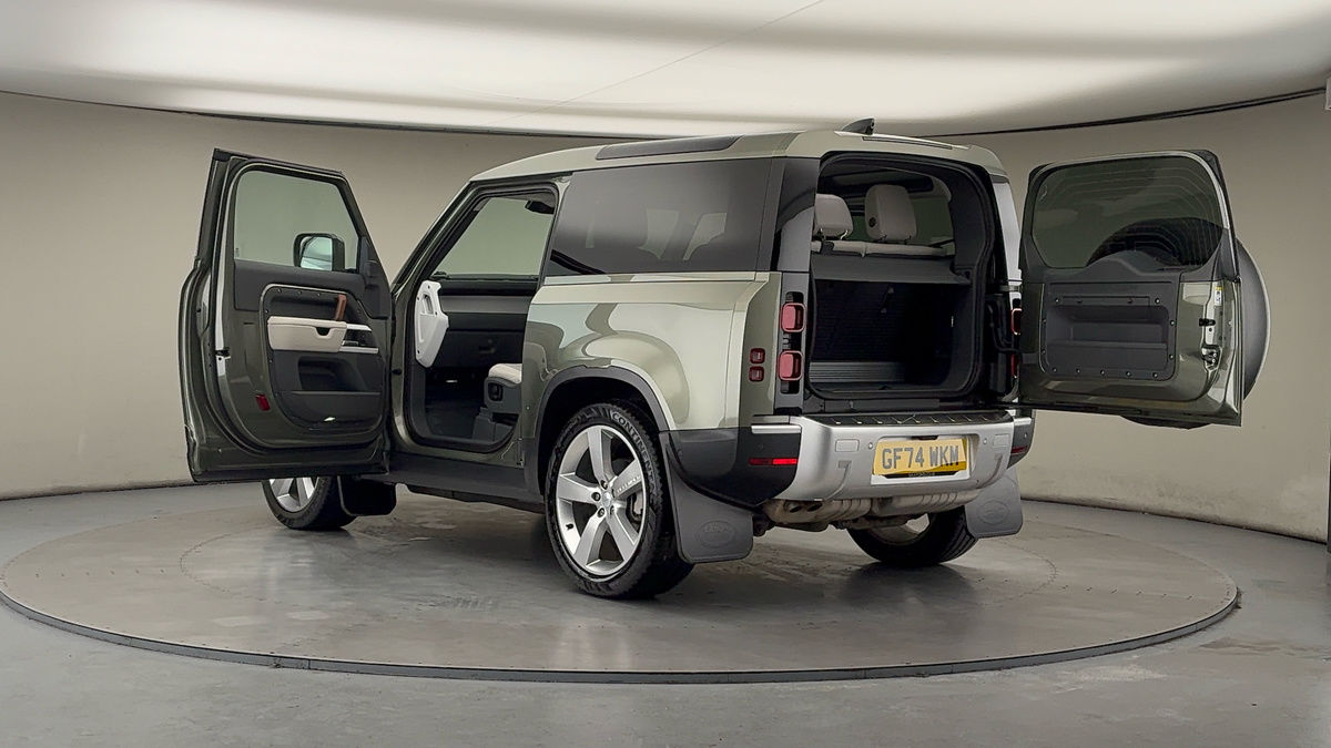 Used Land Rover Defender 90 2024 for sale - 77609658: Photo 44