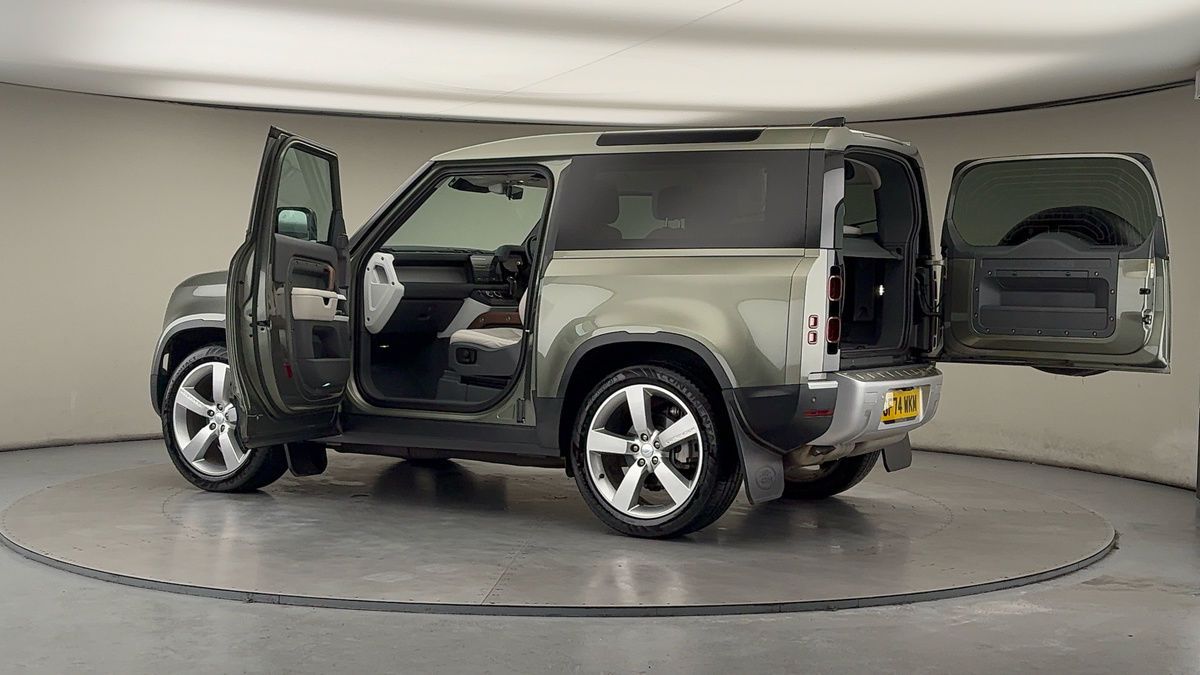 Used Land Rover Defender 90 2024 for sale - 77609658: Photo 45