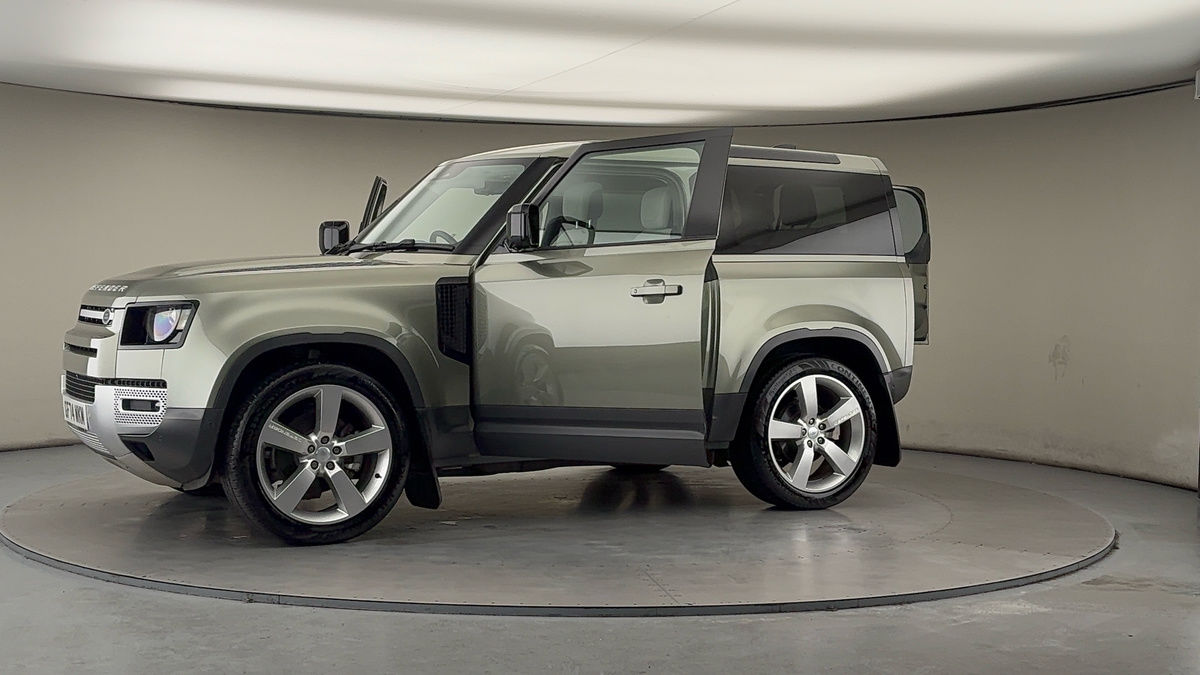 Used Land Rover Defender 90 2024 for sale - 77609658: Photo 48