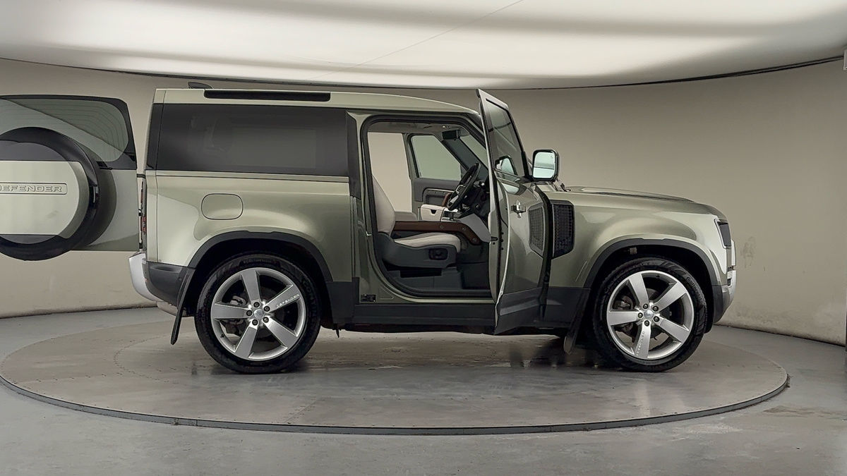 Used Land Rover Defender 90 2024 for sale - 77609658: Photo 56