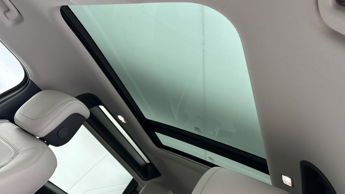 Used Land Rover Defender 90 2024 for sale - 77609658: Photo 6